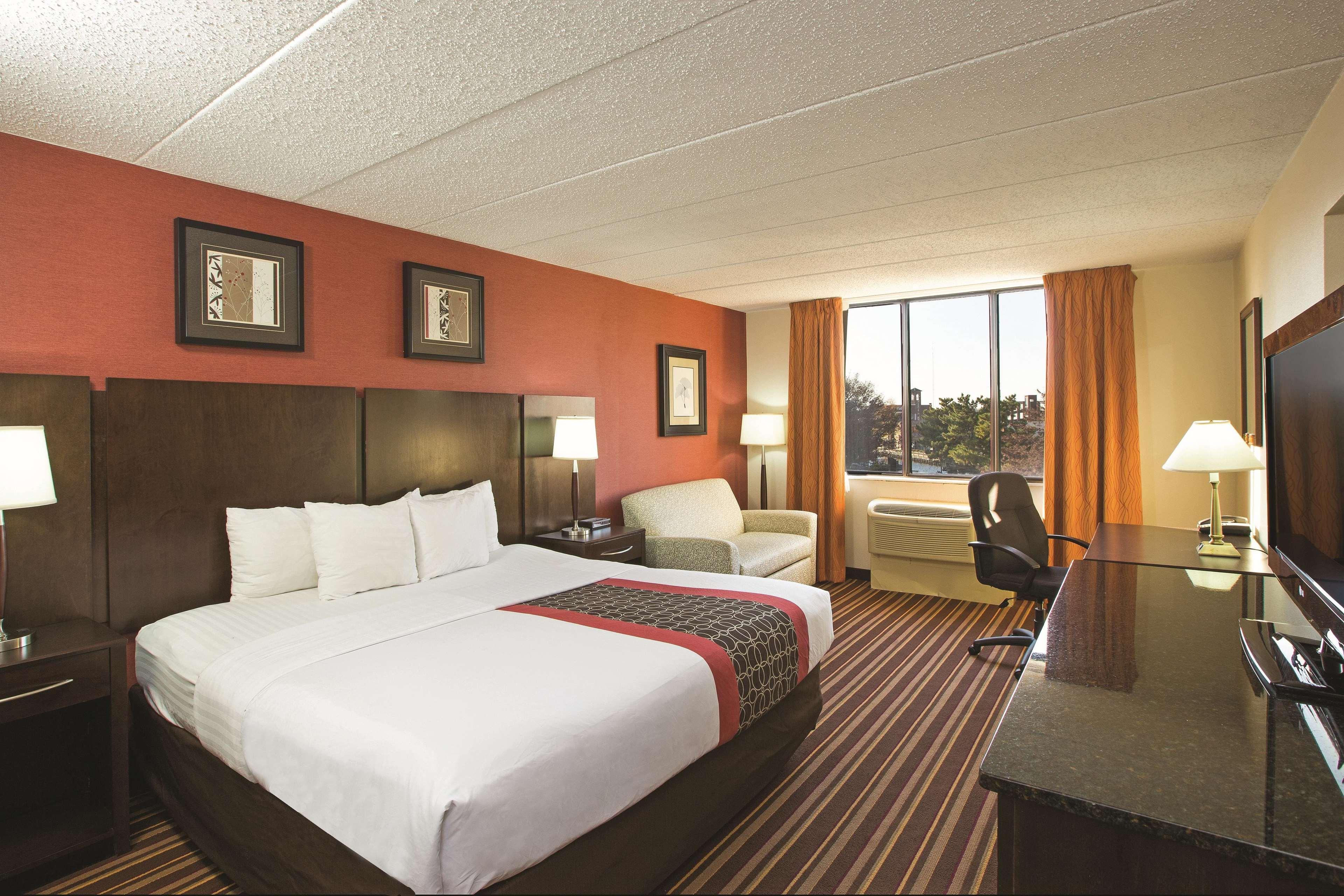 La Quinta By Wyndham Salisbury Hotel Buitenkant foto