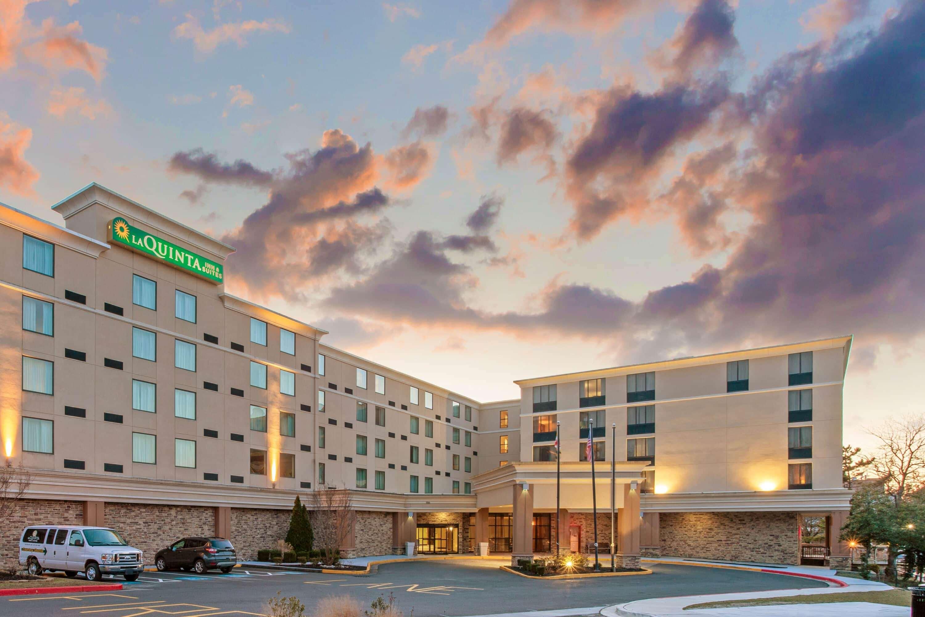 La Quinta By Wyndham Salisbury Hotel Buitenkant foto